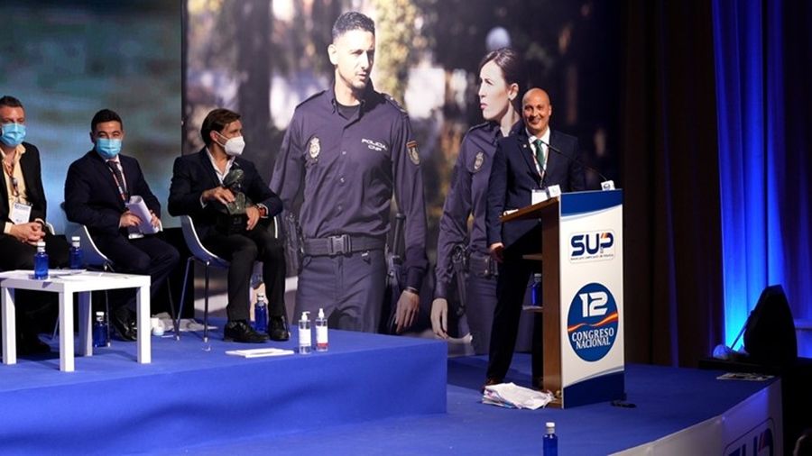 Francisco Javier Illera Hernández recoge el  Premio a los Valores Humanos “Rosa Crespo”