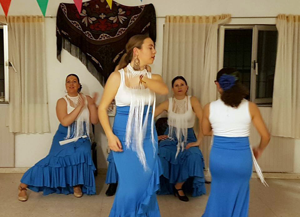 El grupo Entre Tacones y Volantes de Cantalpino organiza este sábado la gala de Navidad en la localidad