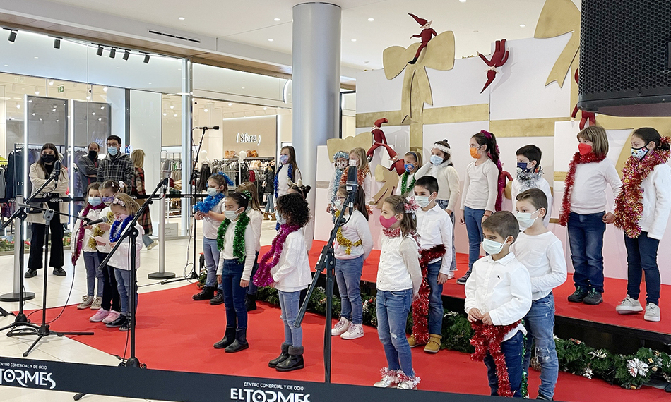 Certamen de Villancicos en el Centro Comercial El Tormes