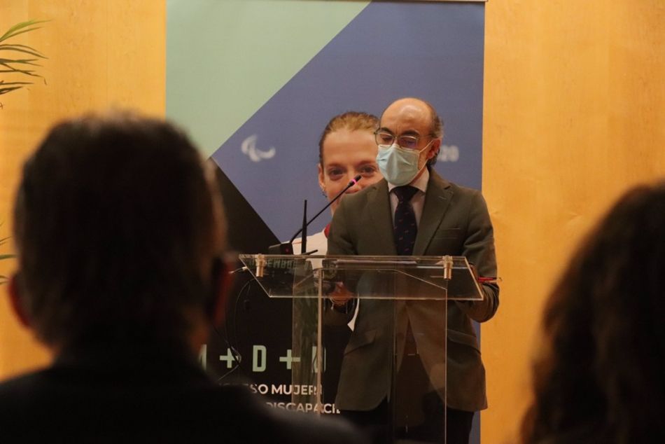 El consejero de Cultura y Turismo, Javier Ortega, en el I Congreso Mujer, Deporte y Discapacidad. - JCYL