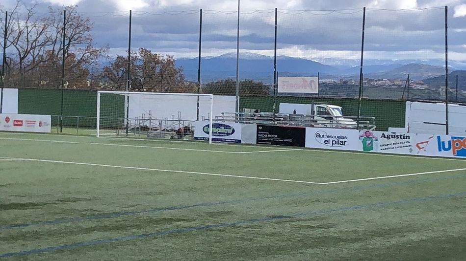 Grada supletoria en uno de los fondos del Municipal Luis Ramos