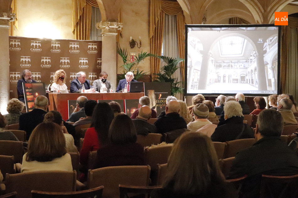 Presentación del libro Elogio de la luz, de José Amador Vicente, en el Casino de Salamanca
