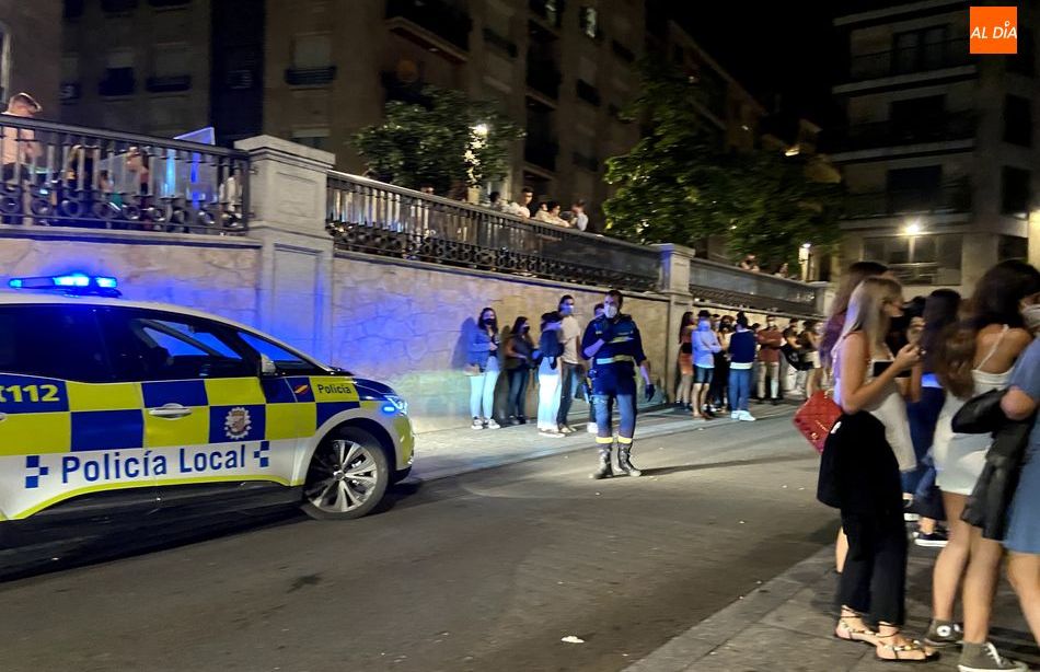 Foto de archivo de una intervención nocturna de la Policía Local