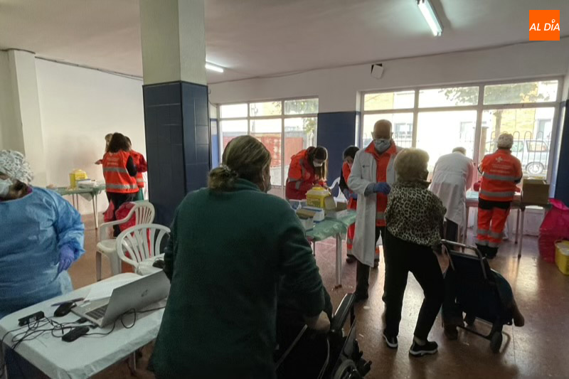 Sanidad lanza dos nuevas convocatorias de vacunación Covid a la que están llamados pacientes de Peñaranda, Cantalapiedra y Villoria