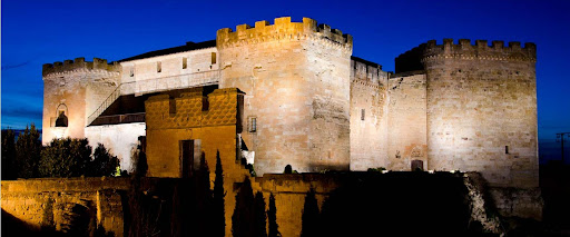 Castillo del Buen Amor en Topas - Salamanca Emoción