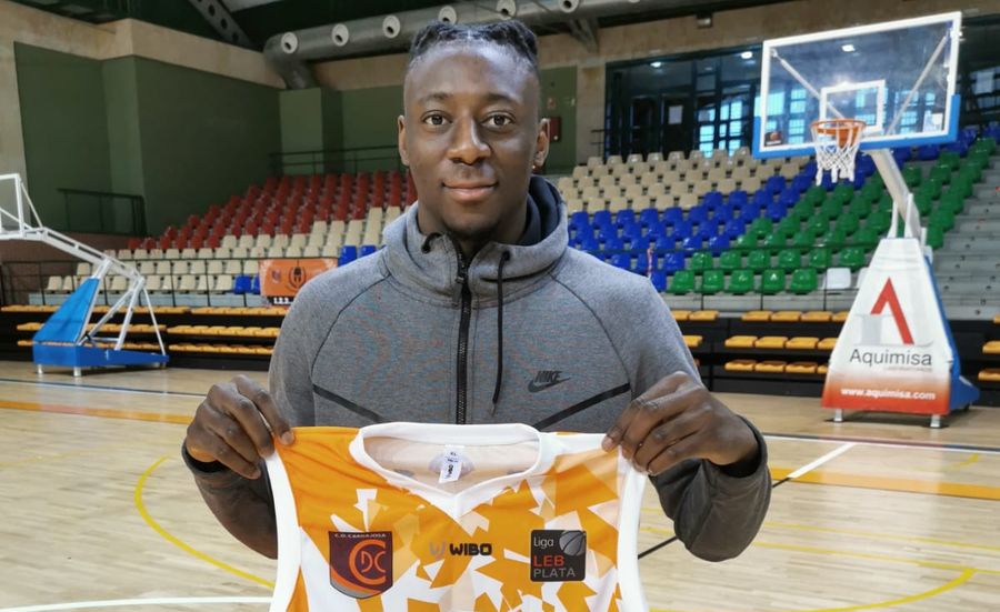 El alero Tobi Ewuosho ficha por el Aquimisa Carbajosa Empresarial