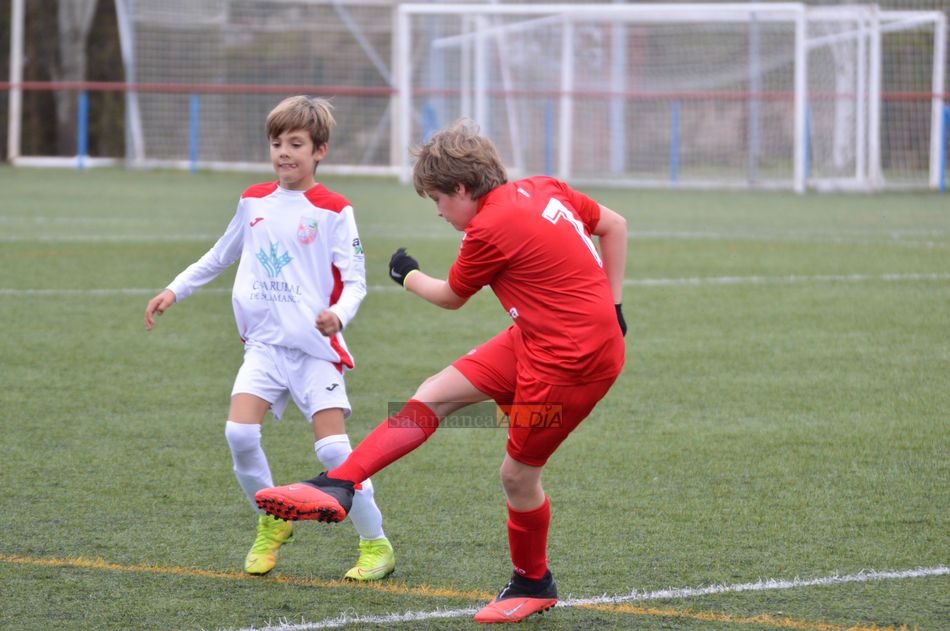 Un partido de fútbol base / Guillermo García