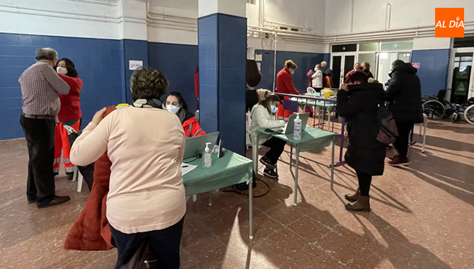 El CEIP Comarcal acogía este jueves una doble jornada de vacunación masiva