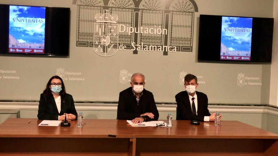 Presentación en la Diputación de esta publicación con la presencia del diputado de Educación, Jesús María Ortiz, la presidenta del XXIII Congreso del CEHA (Comité Español de Historia del Arte), Ana Castro,  y el secretario del CEA, Amadeo Serra