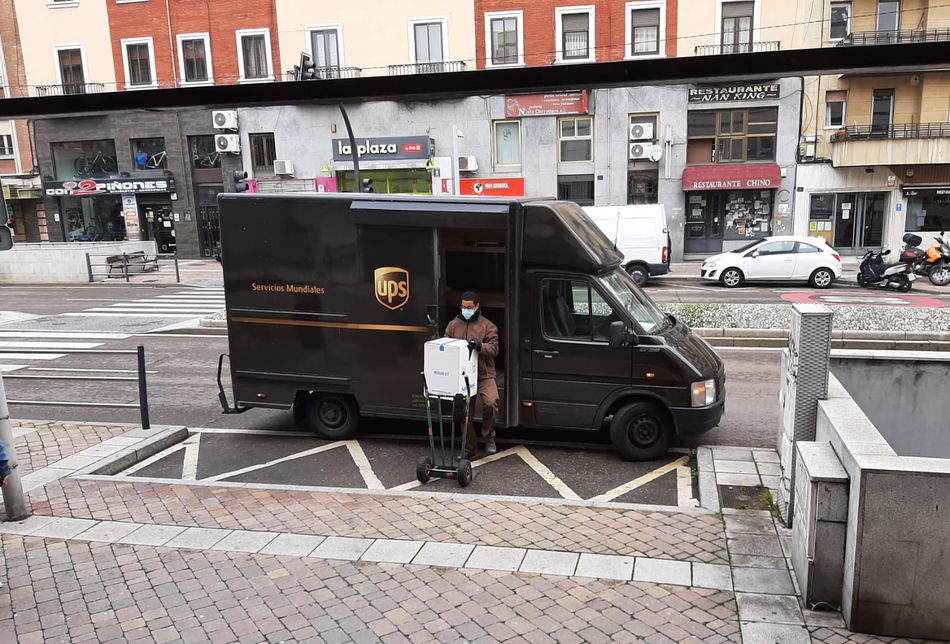 Llegada del primer lote de vacunas pediátricas frente al coronavirus en Salamanca