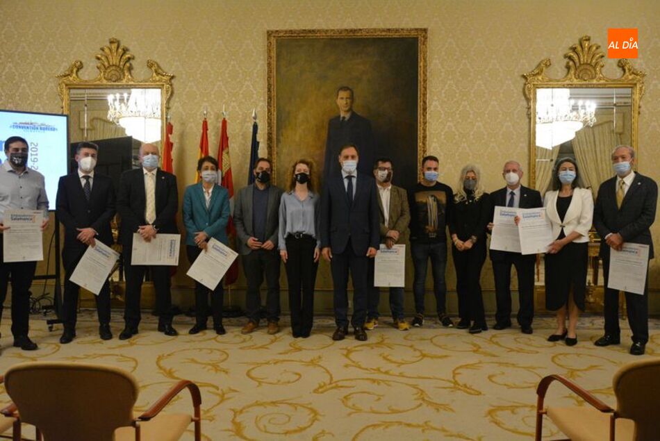 Entrega de las distinciones a los nuevos Embajadores Convention Bureau. Foto: Vanesa Martins