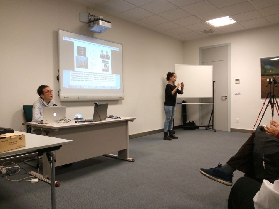 Instante de la ponencia ofrecida por SADAP y ASPAS Salamanca