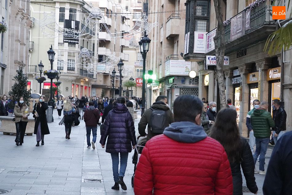 Viandantes en el centro de la ciudad