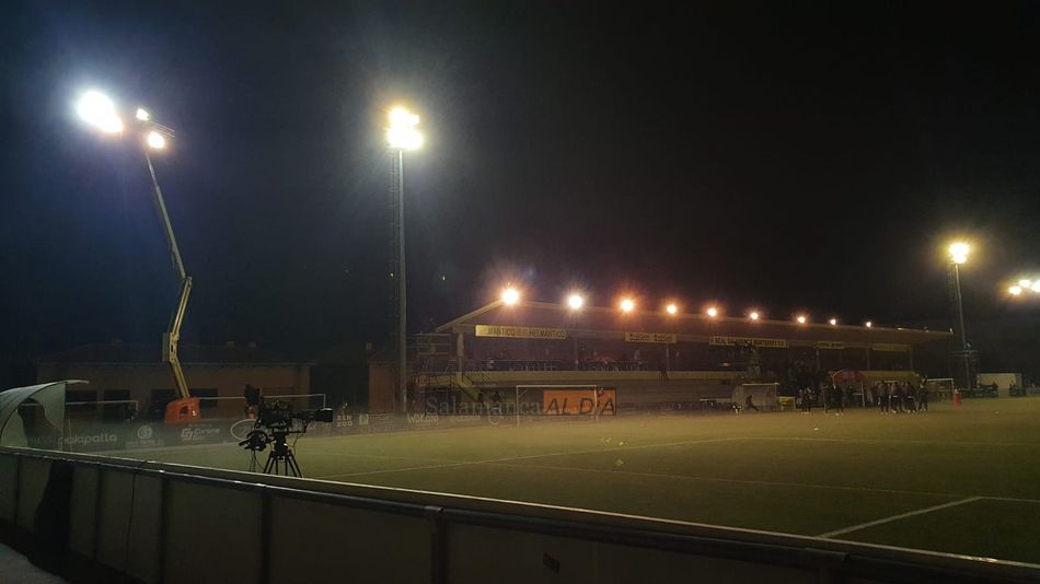 Las torres de 14 metros de altura / Carlos Cuervo