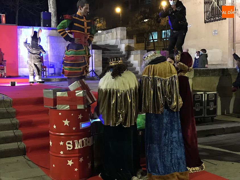 Foto 2 - Festival de Navidad por todo lo alto en el encuentro cofrade en Salamanca